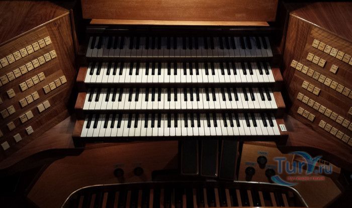 Церковь Фраумюнстер