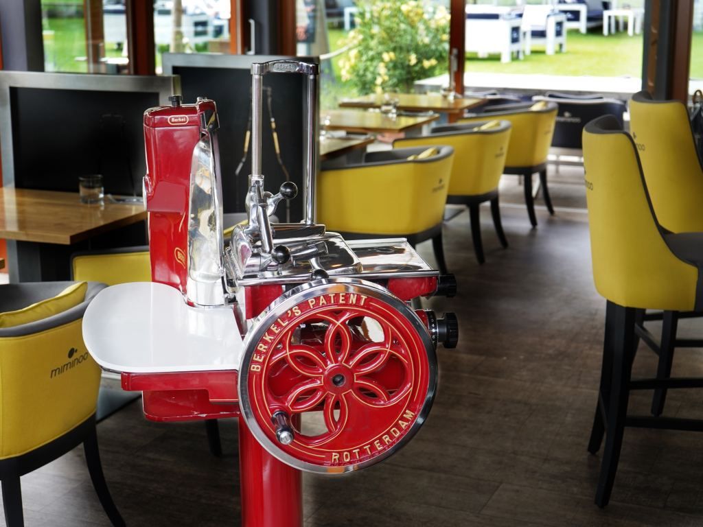 Miminoo Garden Restaurant - Tower Park Praha