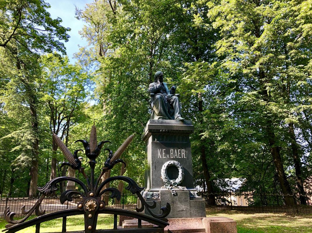 Памятник Карлу Эрнсту фон Бэру