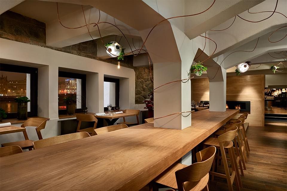 MANÚ Risto & Lounge