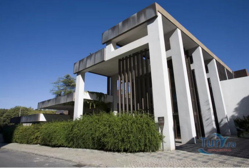 Центр современного искусства Жулиу де Азереду Пердигана