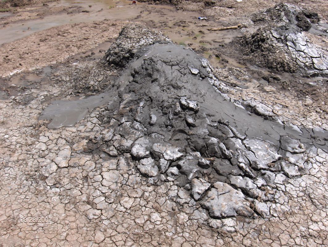 Грязевой вулкан Девилс Вудьярд