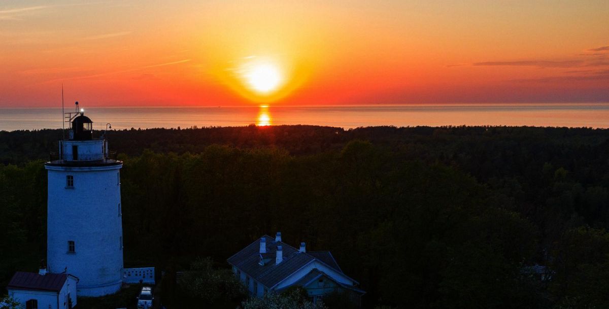 Верхний маяк Суурупи