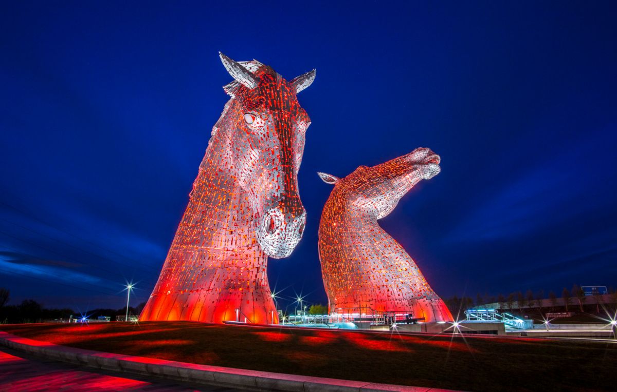 Хеликс: Гигантские лошади Келпи