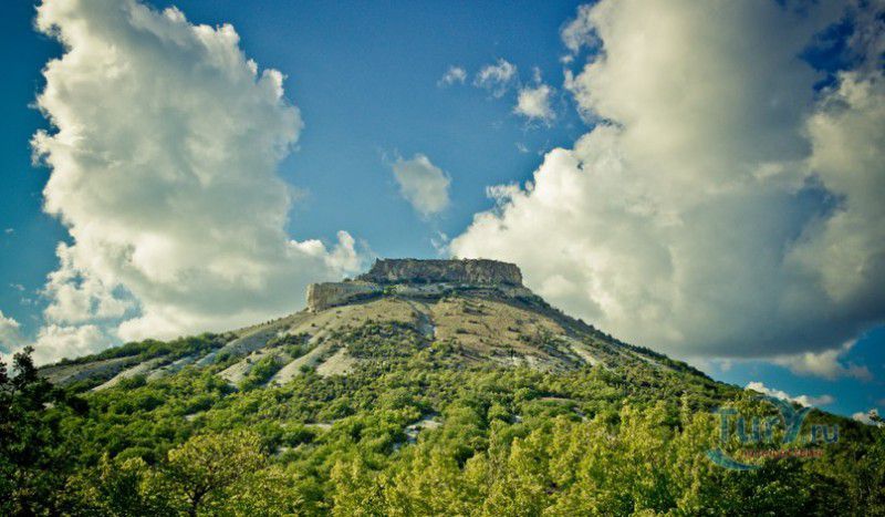 Пещерный город Тепе-Кермен