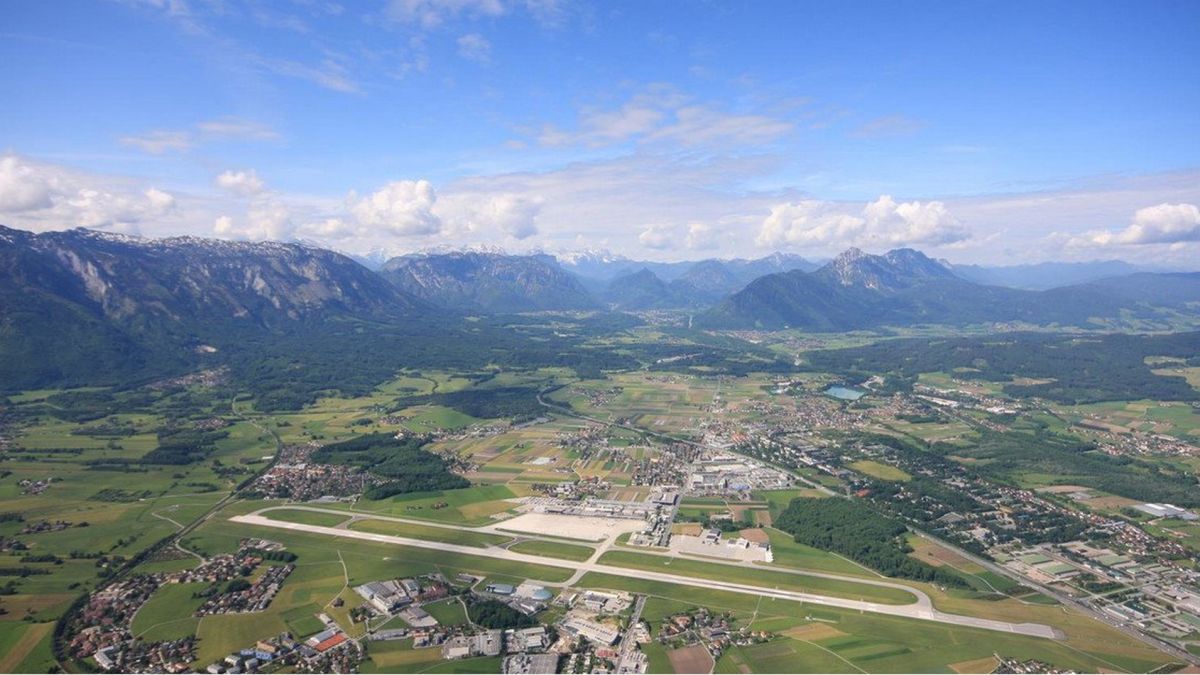 Аэропорт Зальцбурга Моцарт