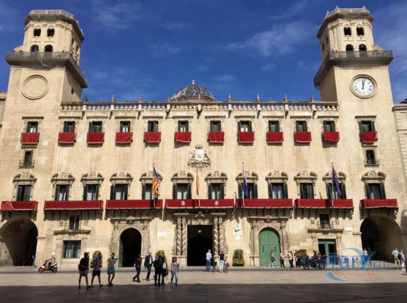 Городская Ратуша Аликанте