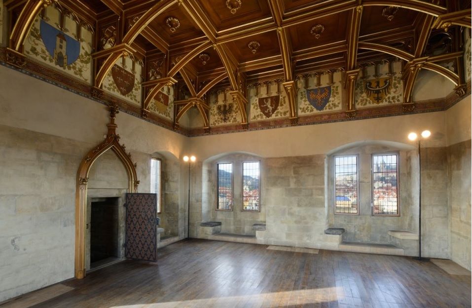 Старомнестская мостовая башня