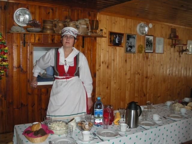 Tihemetsa Söögituba (Столовая на хуторе Тихеметса)