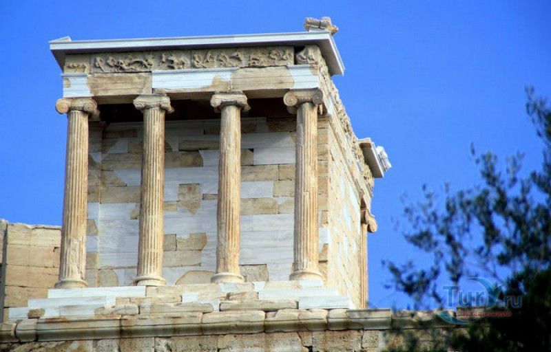 Храм Ники Аптерос