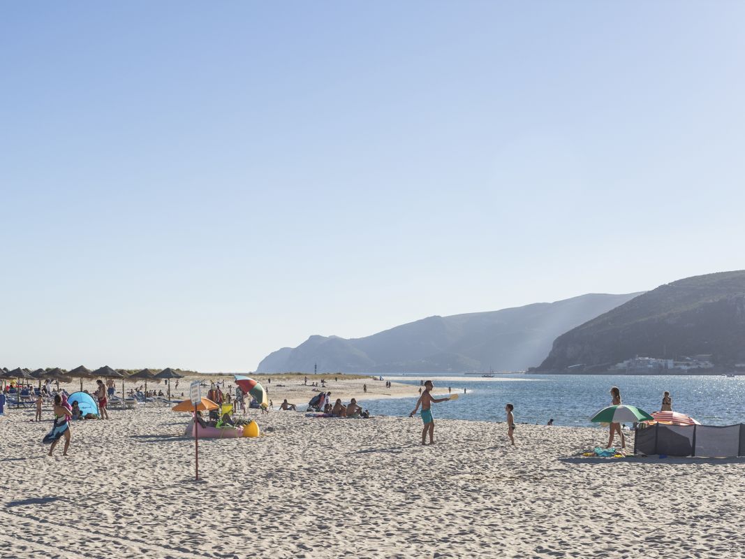 Пляж «Прайя-ди-Тройя-Мар»