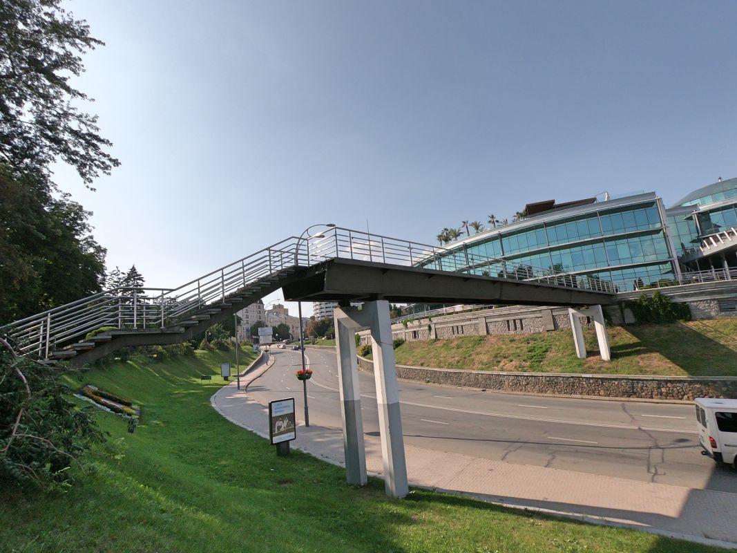 Мост поцелуев