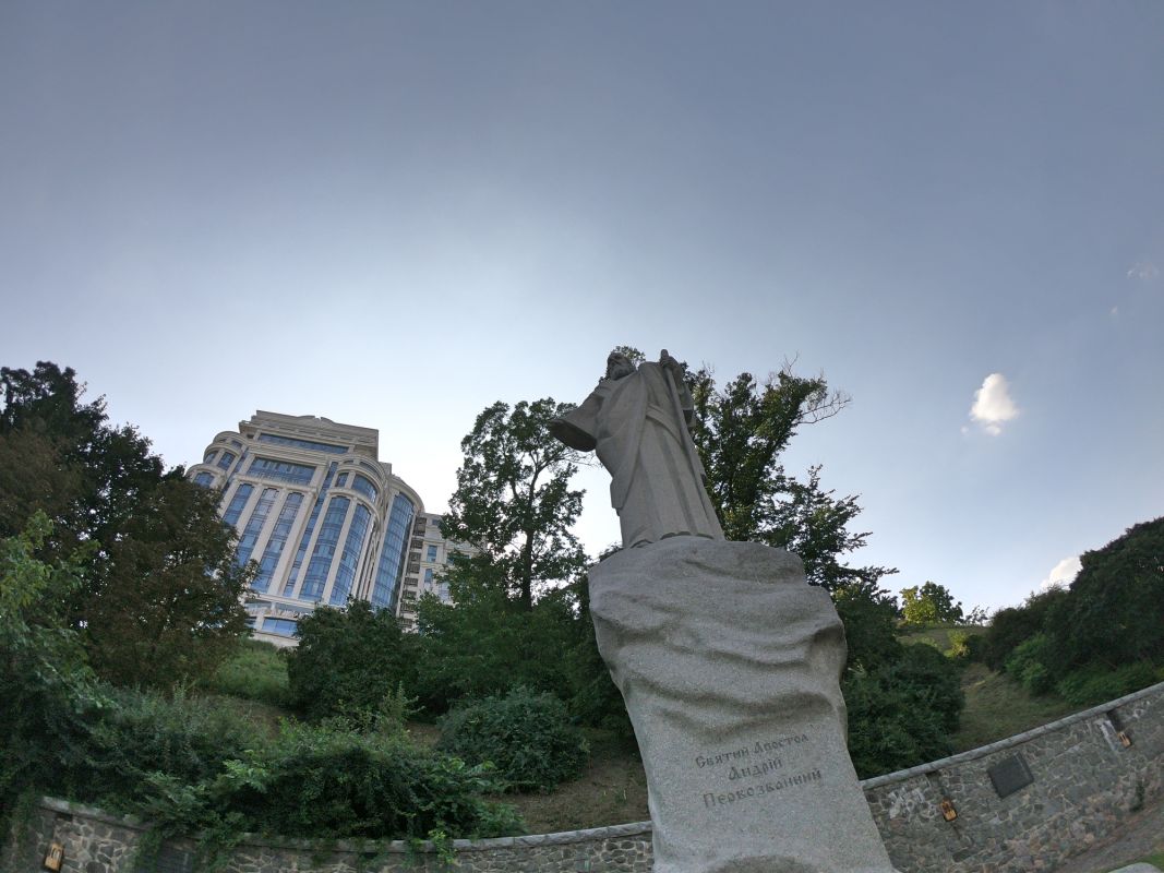 Памятник Андрею Первозванному