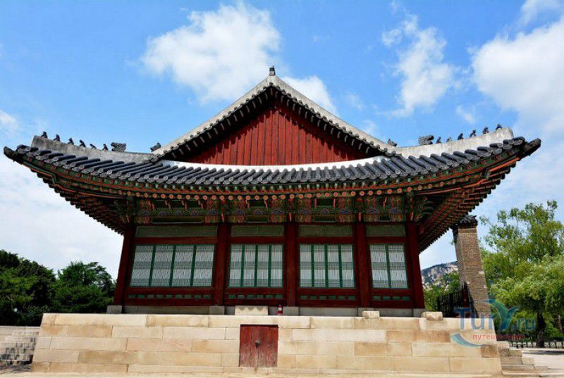 Дворец Кёнбоккун (Дворец Кёнбок)