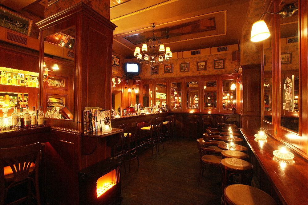 Týnská Bar and Books