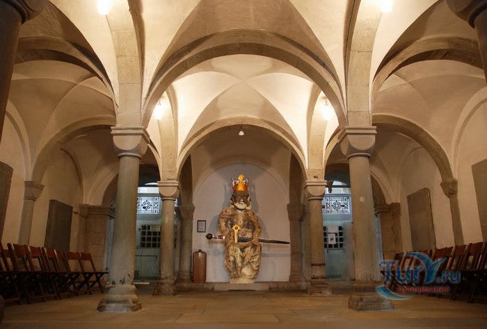 Собор Гроссмюнстер в Цюрихе