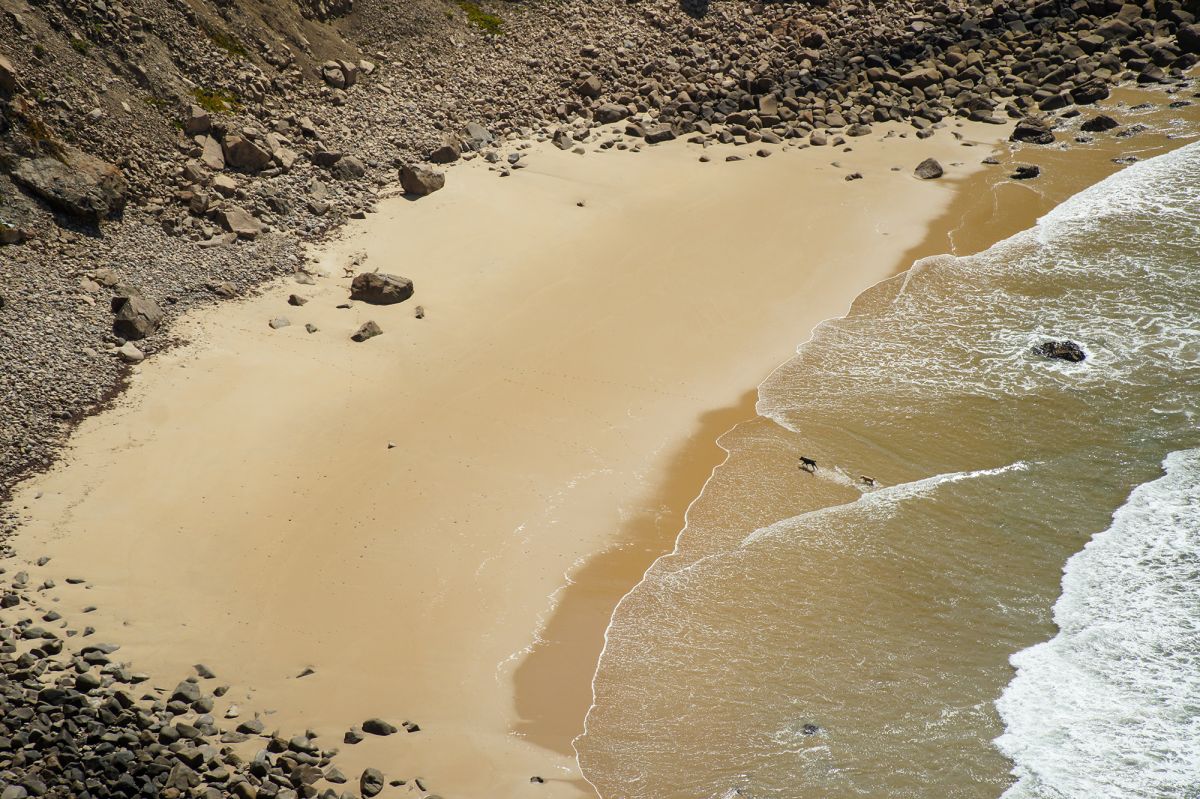 Пляж Ассентиш (Praia de Assentiz)