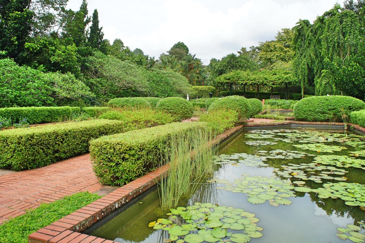 Парк Нассим Гейт