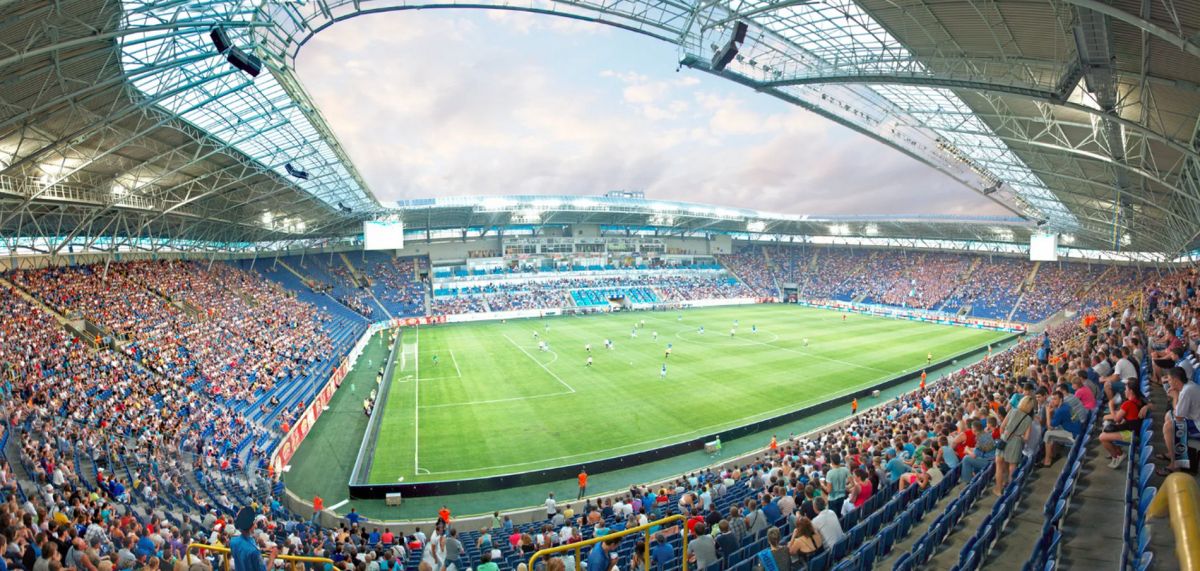 Стадион Днепр-Арена