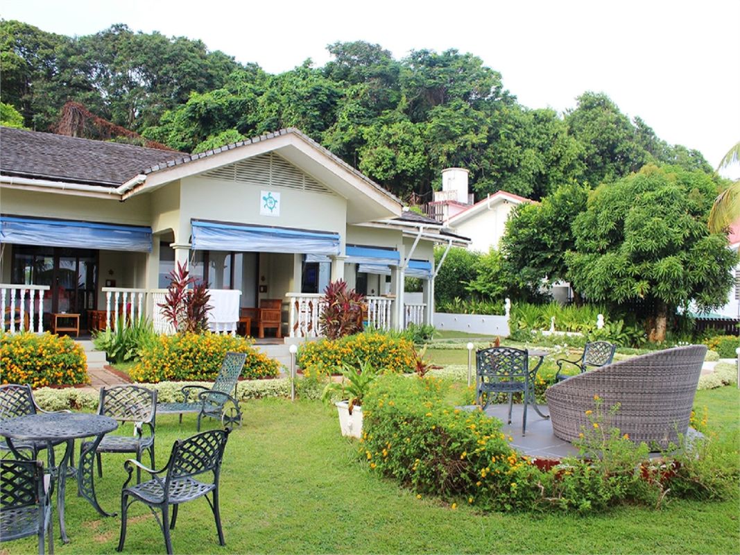 Le Relax Hotel and Restaurant