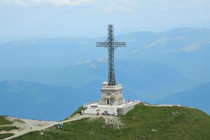 Карайманский крест или Крест Героям Отечества (Crucea Eroilor Neamului)