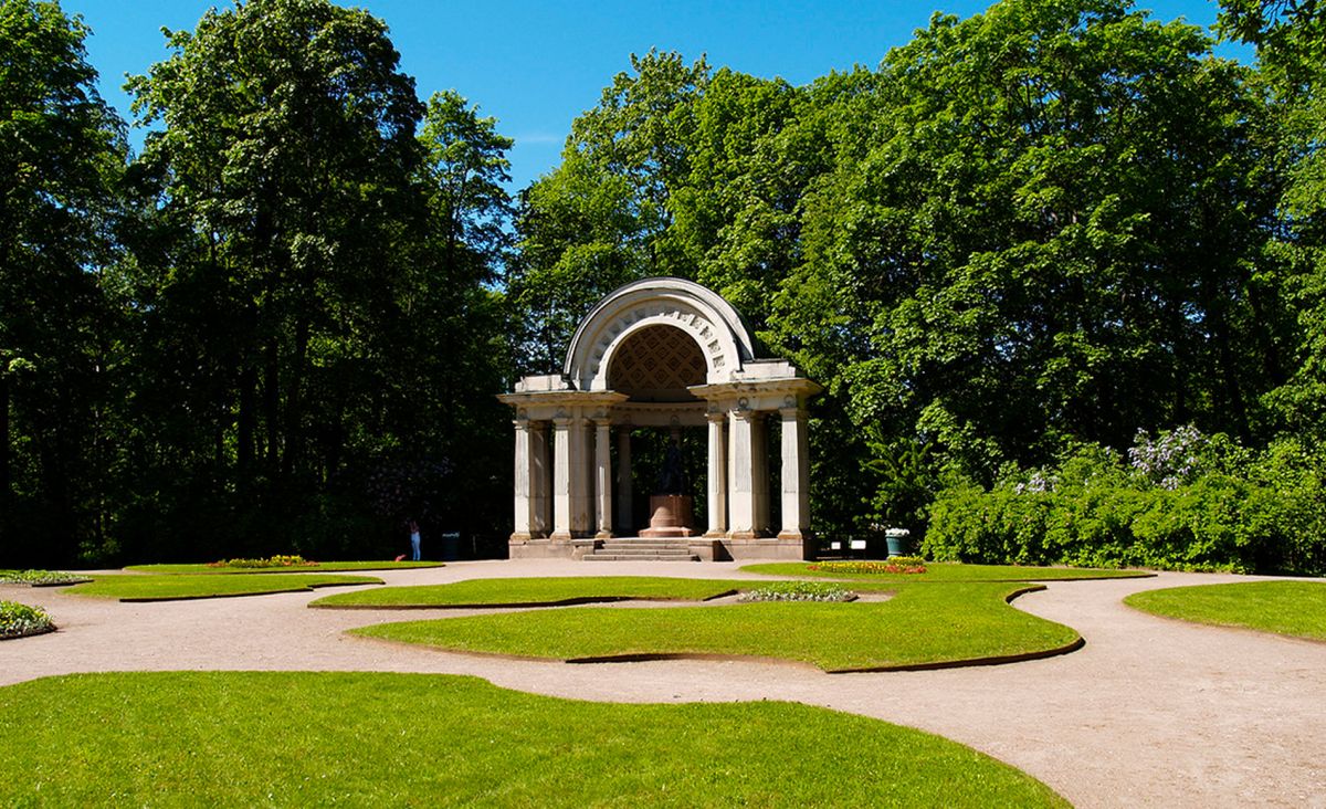 Павильон Росси (Памятник императрице Марии Федоровне)