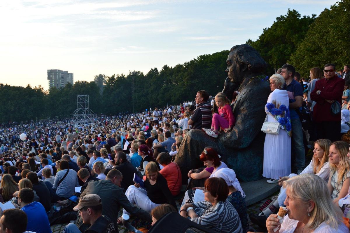 Памятник Густаву Эрнесаксу