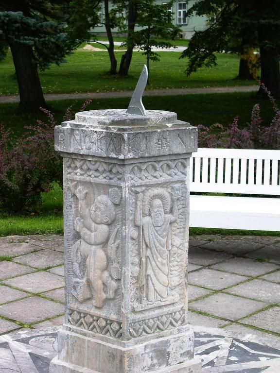 Солнечные часы в Хаапсалу