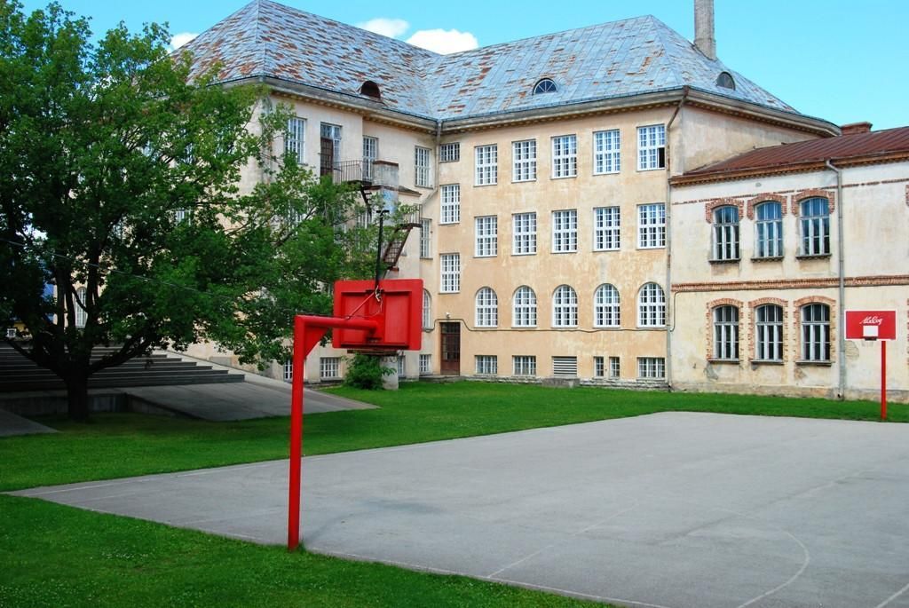 Здание Ляэнемааской Общей гимназии