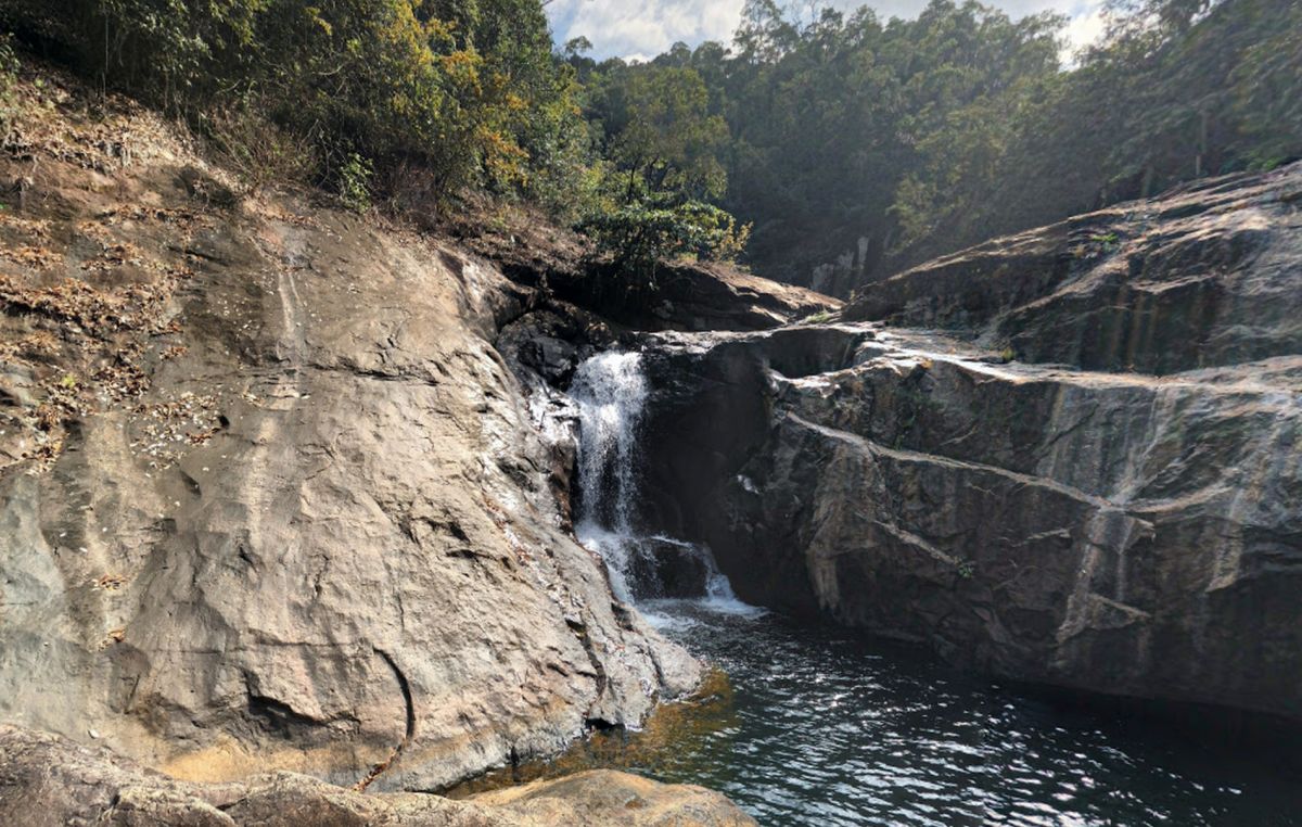 Водопад Чем Мейом (Than Ma Yom Waterfall)