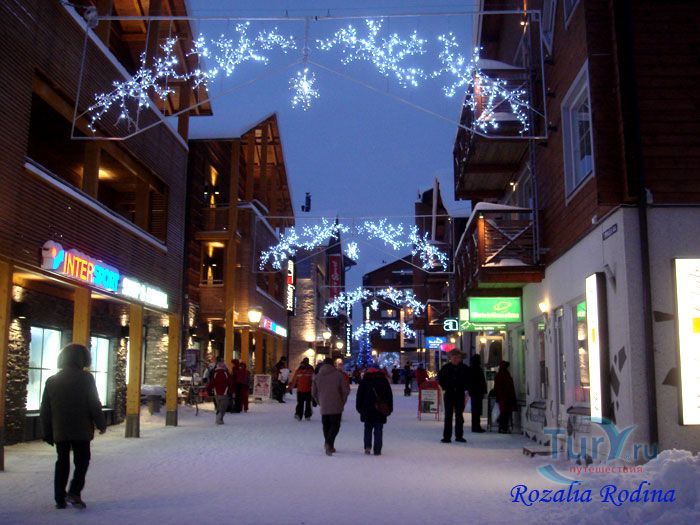 Магазины и сувенирные лавки курорта Леви