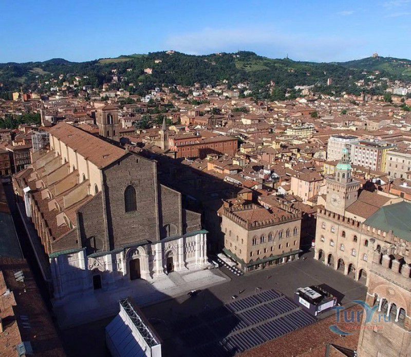 Базилика Сан-Петронио