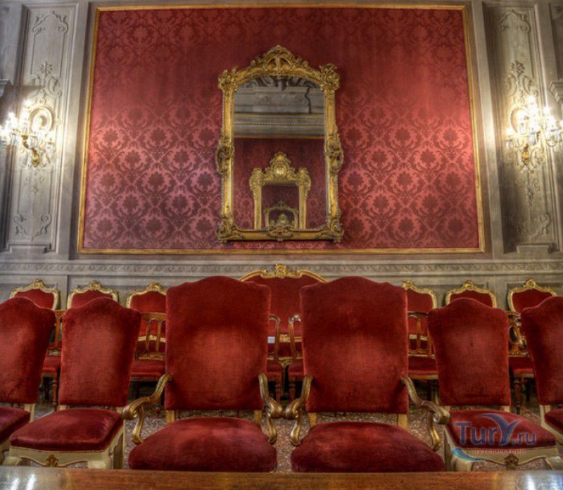 Палаццо д'Аккурсио (Палаццо Коммунале)