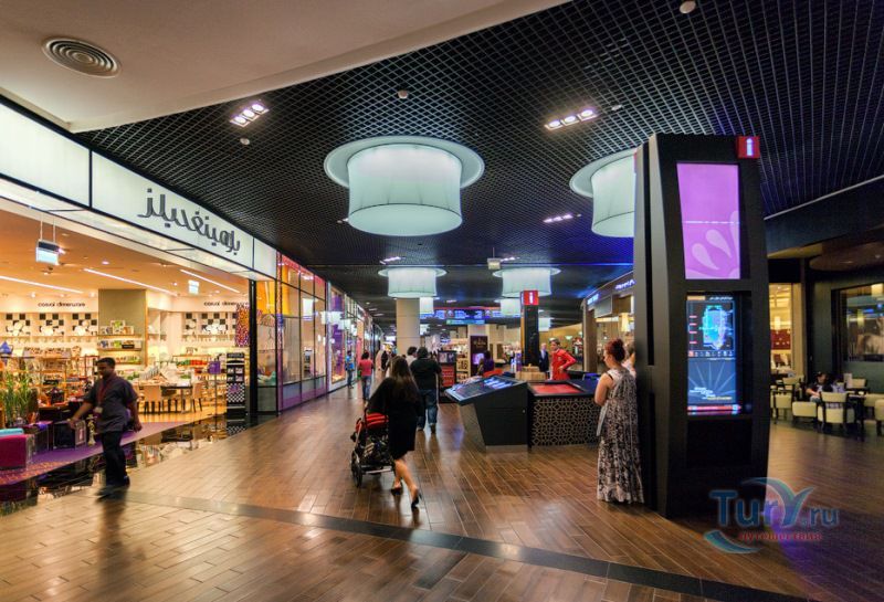 Молл Эмиратов