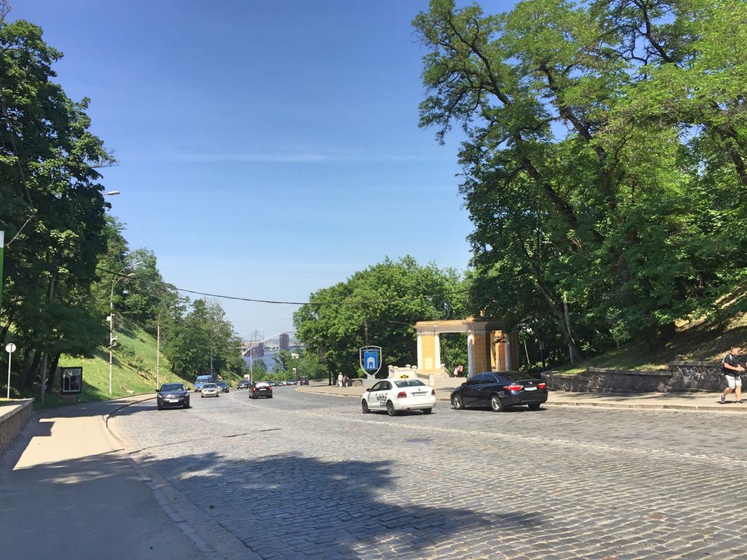 Лестница к памятнику Магдебургскому праву