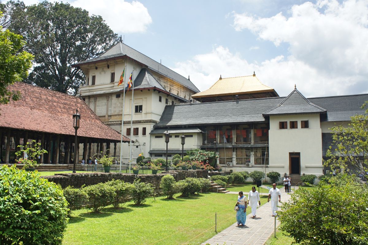 Храм Зуба Будды