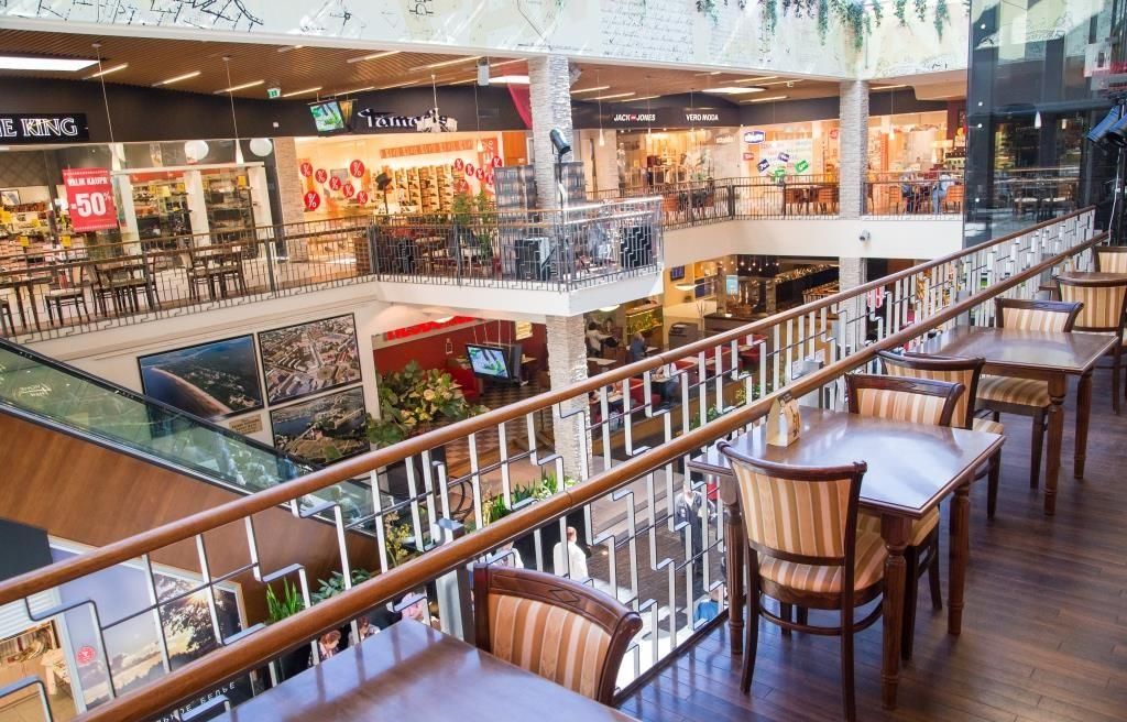 Нарвский центр Fama