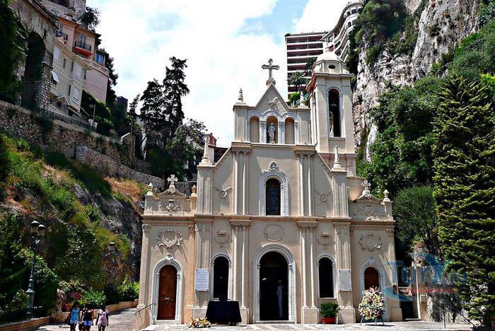 Церковь Святой Девоты