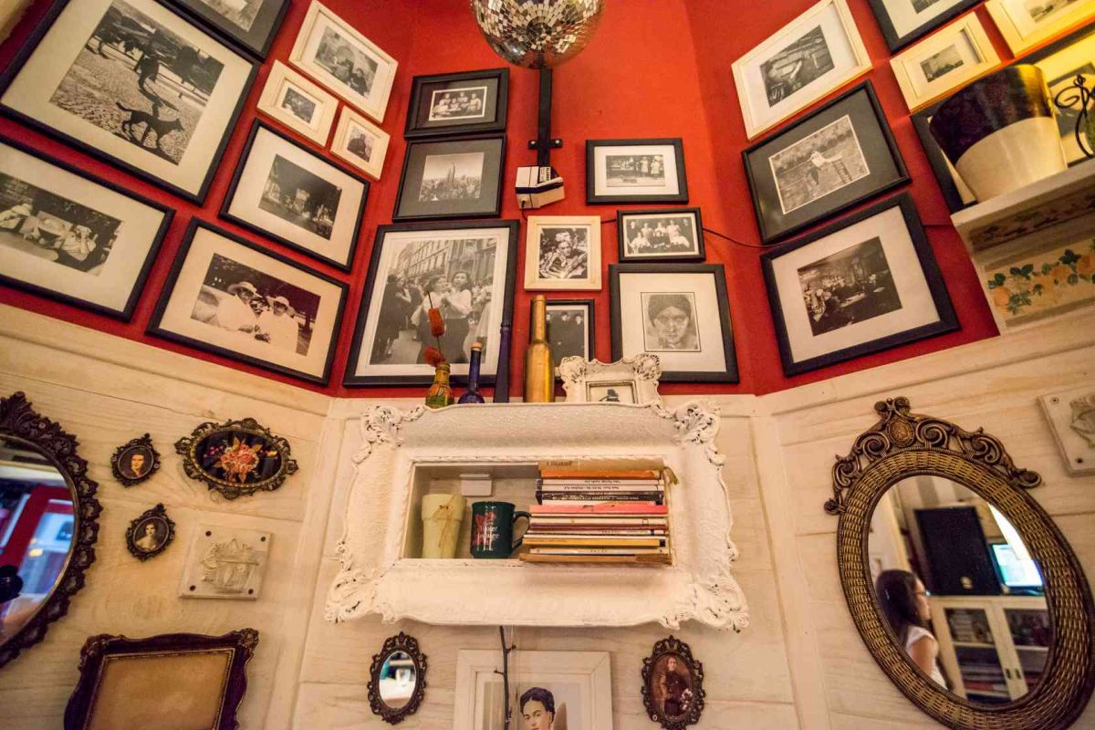 Kafe-galerija: Frida Kahlo