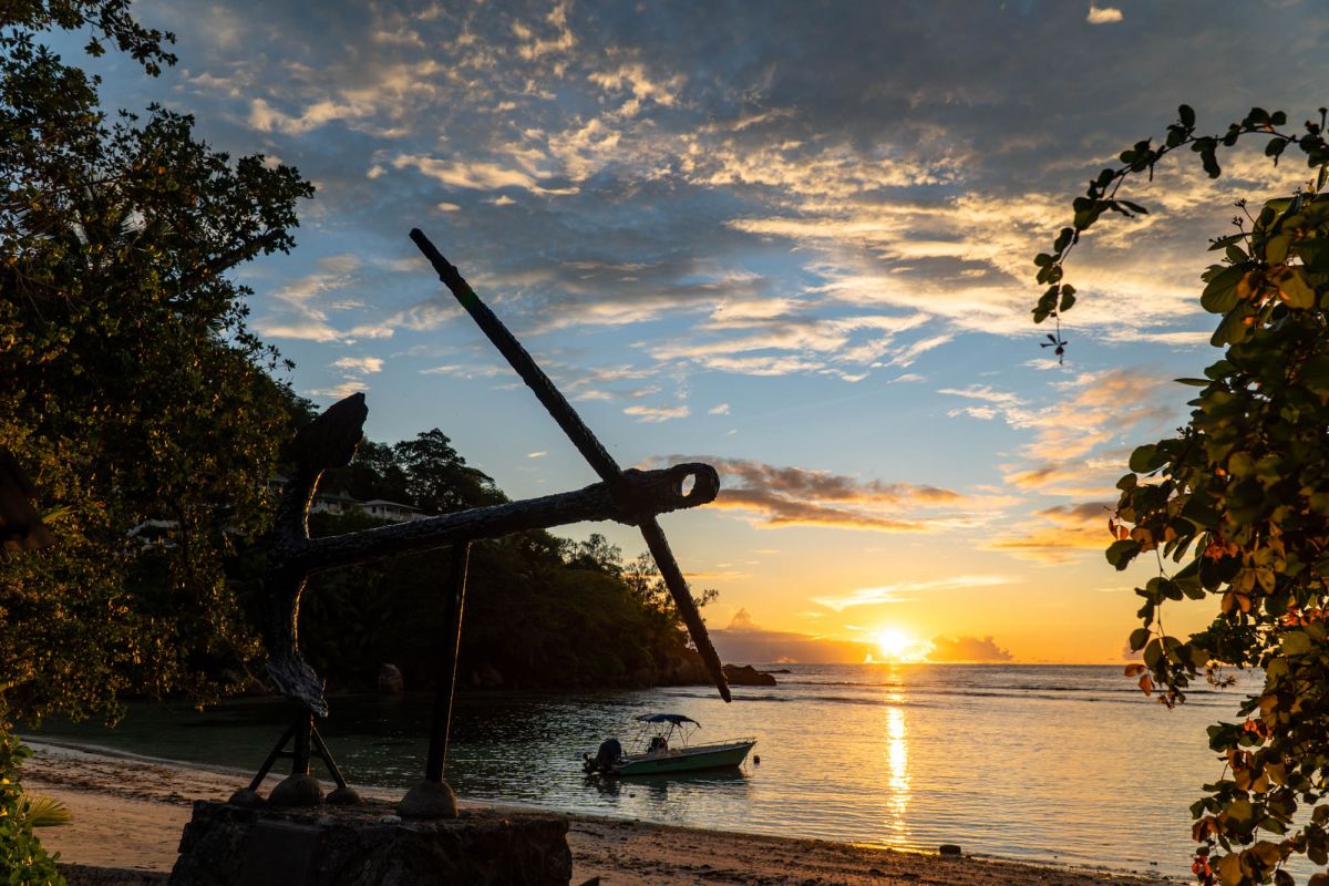 Баи Лазар Паблик Бич
