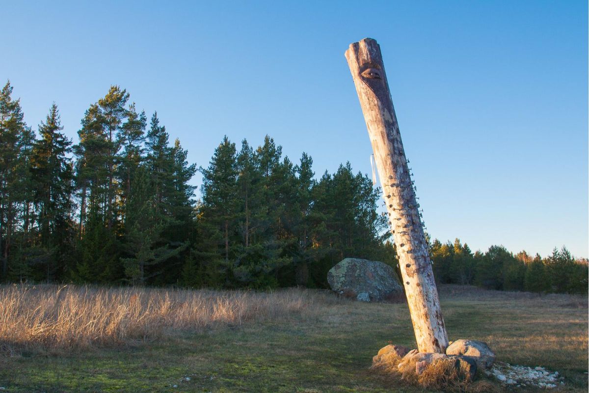 Тубалаская свая