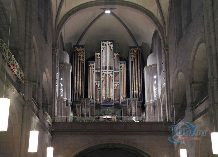 Собор Гроссмюнстер в Цюрихе