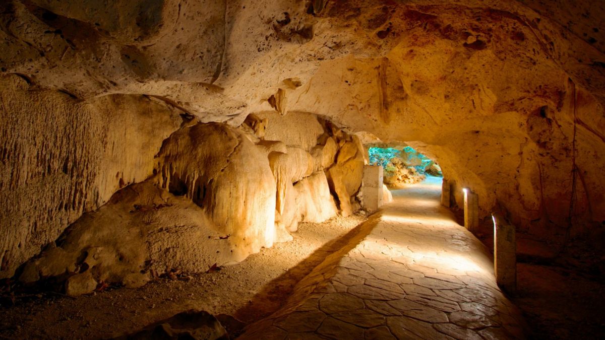 Пещеры Зеленого Грота (Green Grotto Caves)