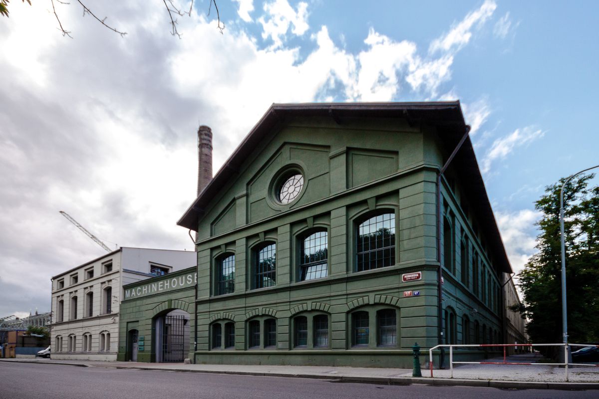 Карлинская история: Из Золушки – в принцессы