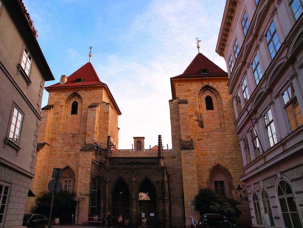 Костёл Девы Марии под цепью