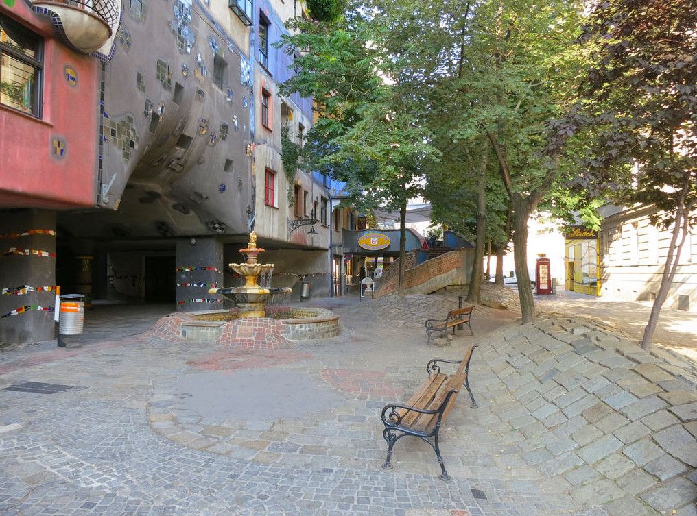 Дом Хундертвассера