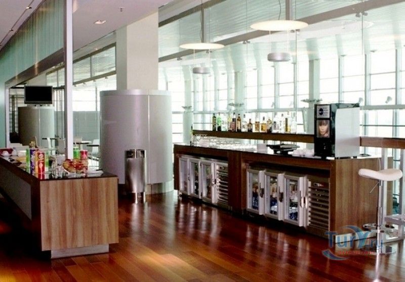 Международный аэропорт Звартноц