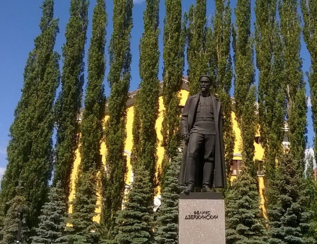 Памятник Ф.Э. Дзержинскому