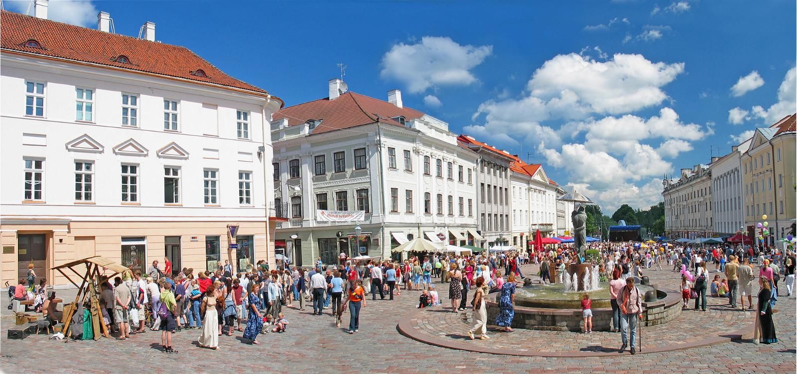 Тартуская Ратушная площадь