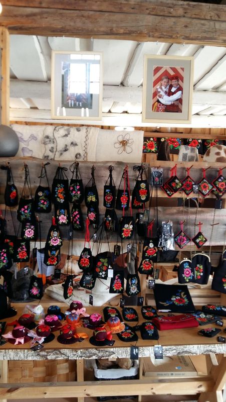 Магазин товаров ручной работы Мухуского общества ручной работы Oad ja Eed